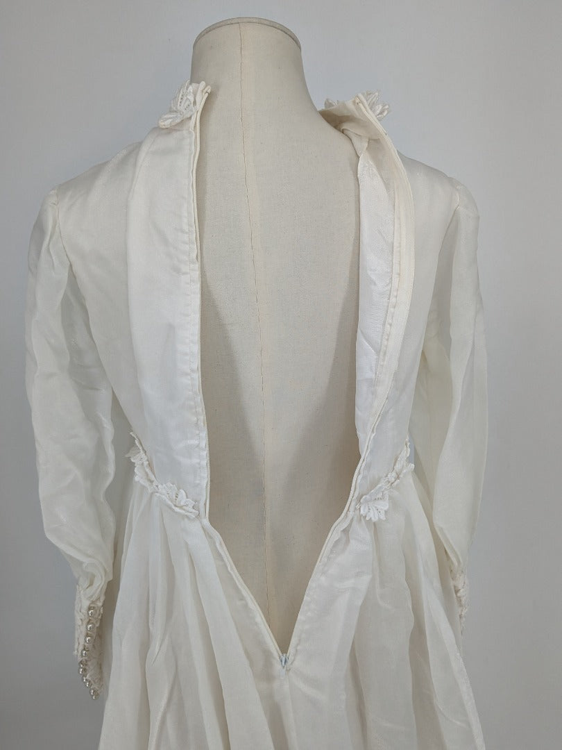Vintage Victorian Style White Wedding Dress With Veil - Size 6