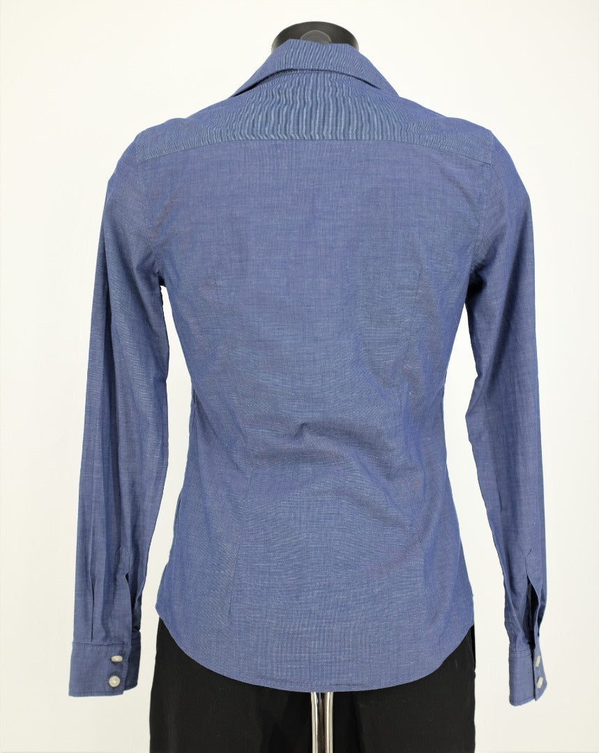 Banana Republic Blue Non-Iron Fitted Ladies Shirt - Size 2