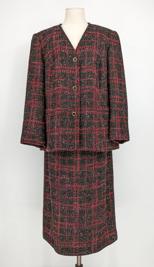Eastex  Boucle Wool 2 Piece Ladies Suit - Size 18